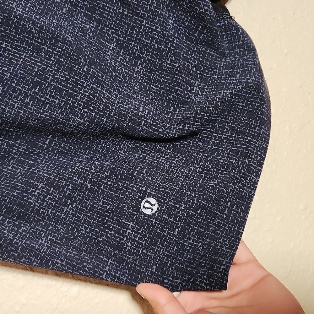 LULULEMON Men Shorts - Picture 4 of 6